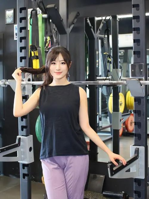 女私人健身教练:从培训班到证书的成功蜕变(图2) 女私人健身教练:从培训班到证书的成功蜕变(图2)