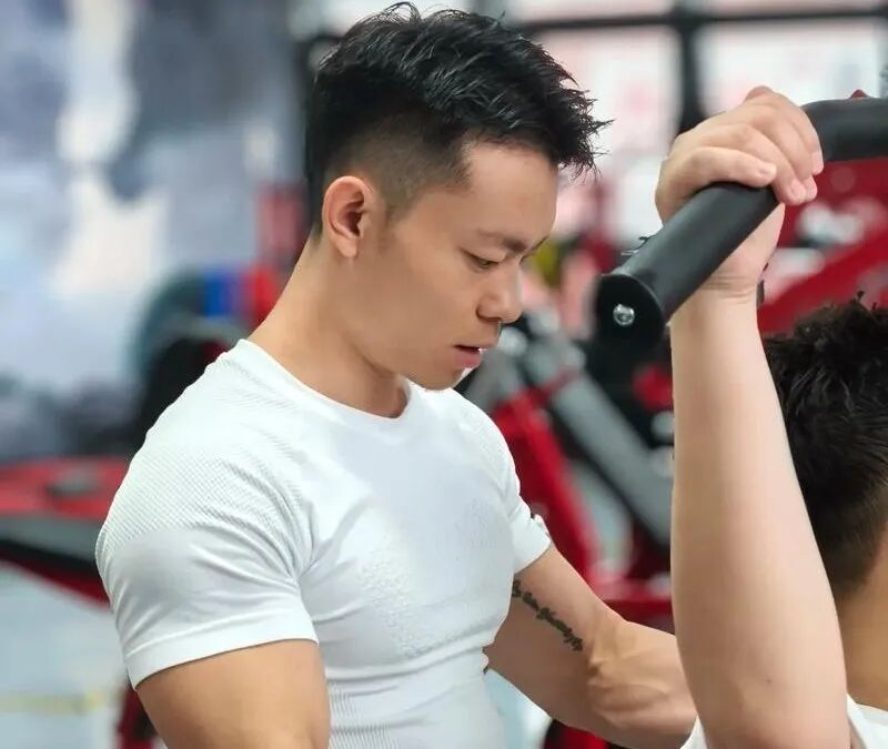 2025 年做健身教练值不值？从 0 到月破万 + 5 年规划，一篇讲透(图1)