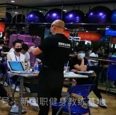 新国职健身教练的职业发展前景怎么样？